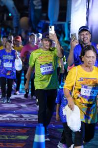 BIB: 4030, 3769, 32241
                            <button type="button" onclick="openModal(26261144)" class="btn btn-primary btn-sm float-right btn-popup" data-toggle="modal" data-target=".modal-high-quality">
                        <i class="fas fa-shopping-cart"></i> Add to Cart
                    </button>
                                            <button type="button" onclick="isThisMe(26261144, true)" class="btn btn-success btn-sm float-right btn-popup btn-isme hidden" data-toggle="tooltip" data-placement="bottom" title="นี่คือรูปของคุณใช่ไหม คลิกที่นี่เพื่อเอาเข้าอัลบั้ม">
                        <i class="fas fa-plus"></i> Add to album
                    </button>
                    <button type="button" onclick="isThisMe(26261144, false)" class="btn btn-warning btn-sm float-right btn-popup btn-isnotme hidden">
                        <i class="fas fa-ban"></i> Remove from album
                    </button>